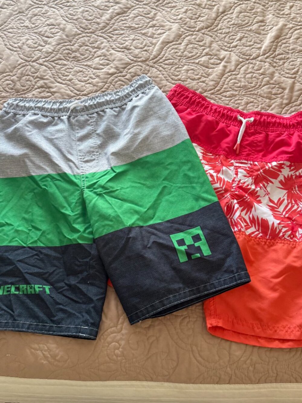 Lot 2 Big Boys Swim Trunks Large Mindcraft & Cat & Jack Multi Color